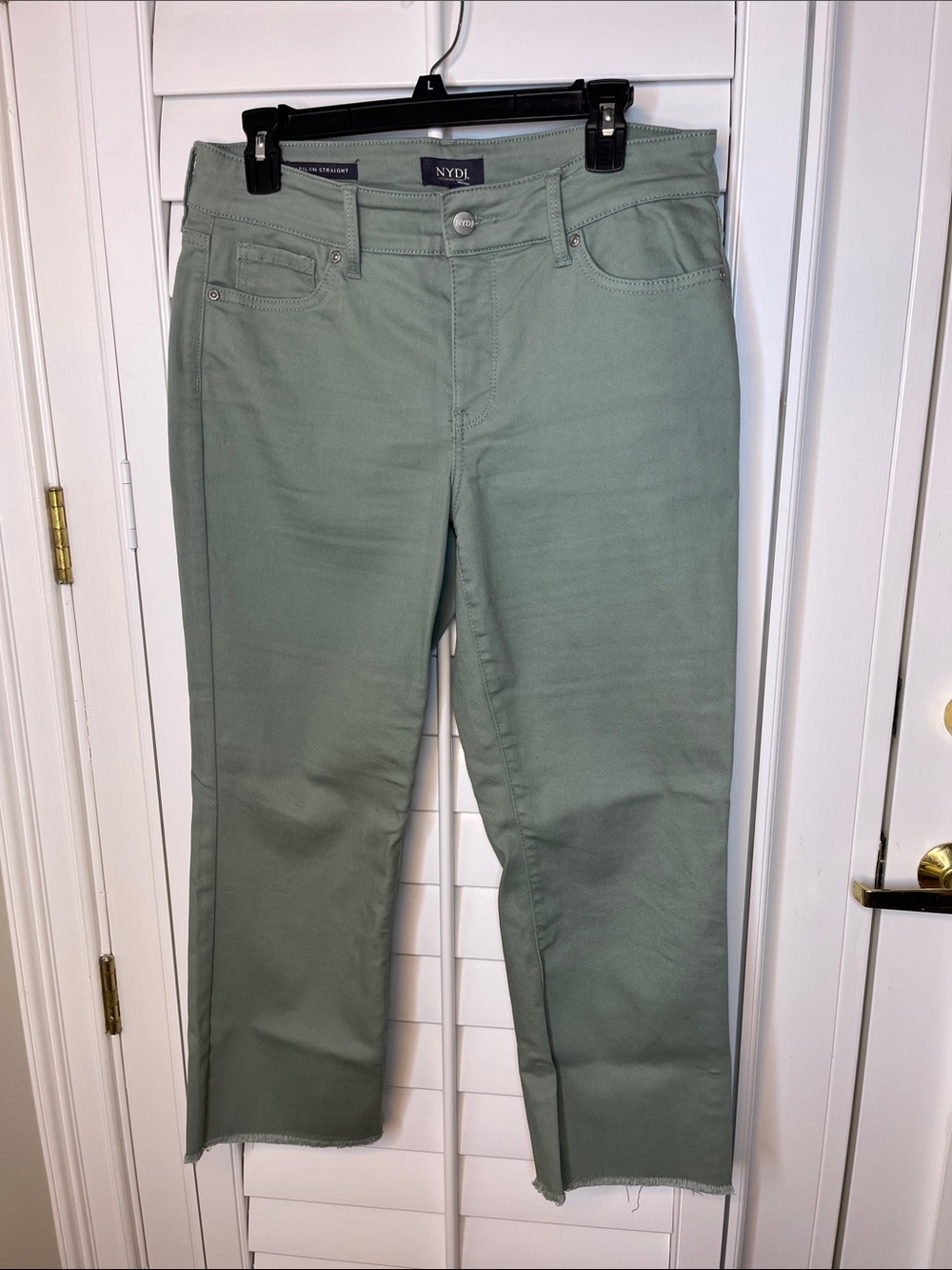 NYDJ Mint Sage Straight Leg Cropped Jeans 10P